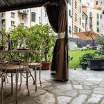 Giardino In Centro Storico -Appartamento Con Giardino, Genova Centro Storico, Acquario